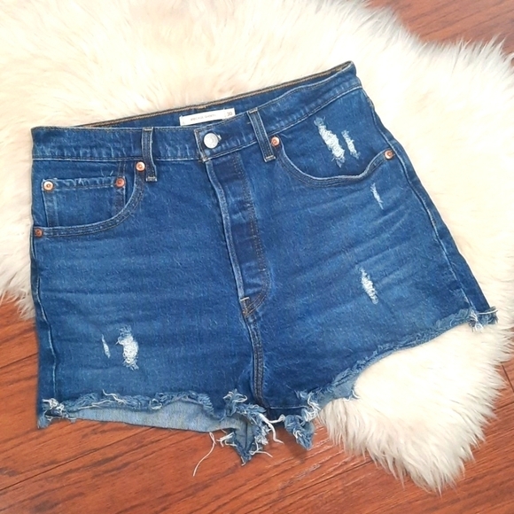 Levi's Ribcage Distressed Jean Shorts - Picture 1 of 5